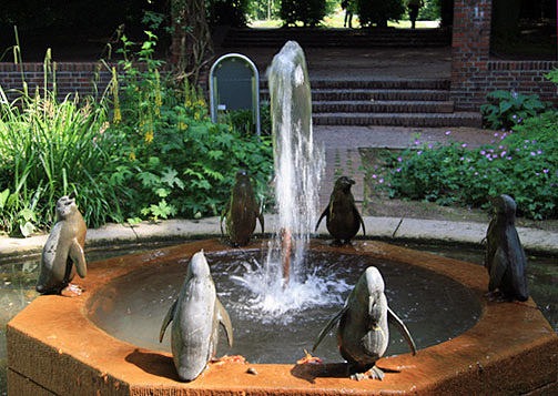 Pinguinbrunnen August Gaul 1912 Bronze Nachbildung (Foto V. D.b. Magnussen)
