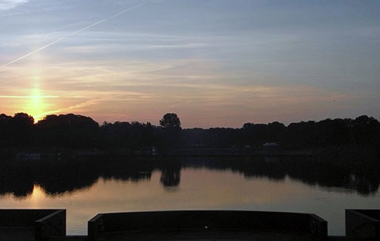 Sonnenaufgang am See (Foto M. Zarth)